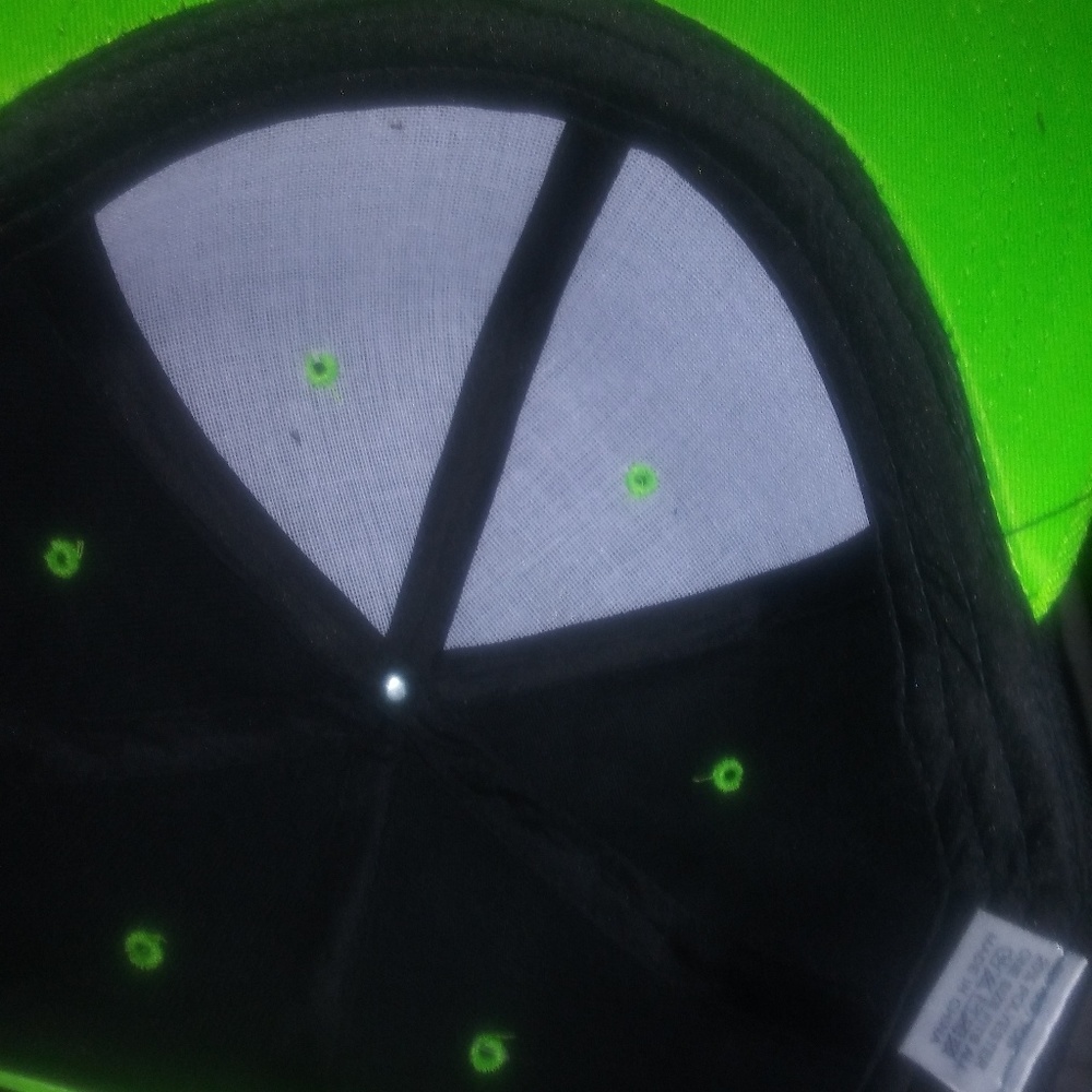 Bulls Hat - Picture 2 of 2